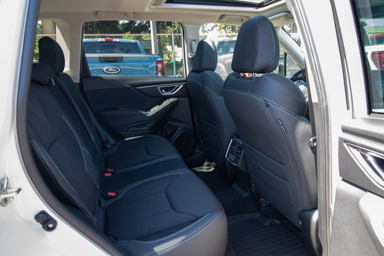 2022 Subaru Forester Touring CVT Photo5