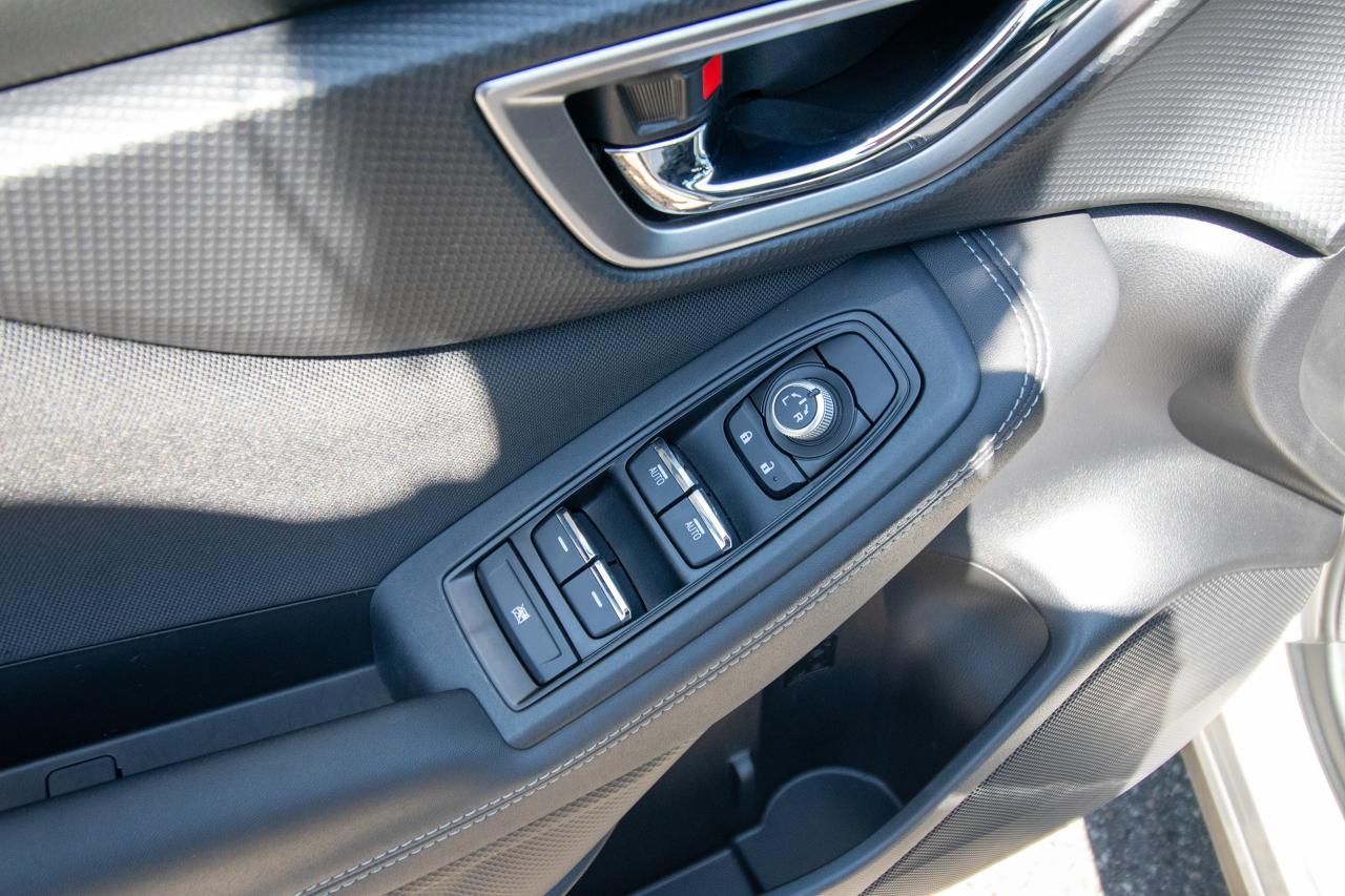 2022 Subaru Forester Touring CVT Photo5