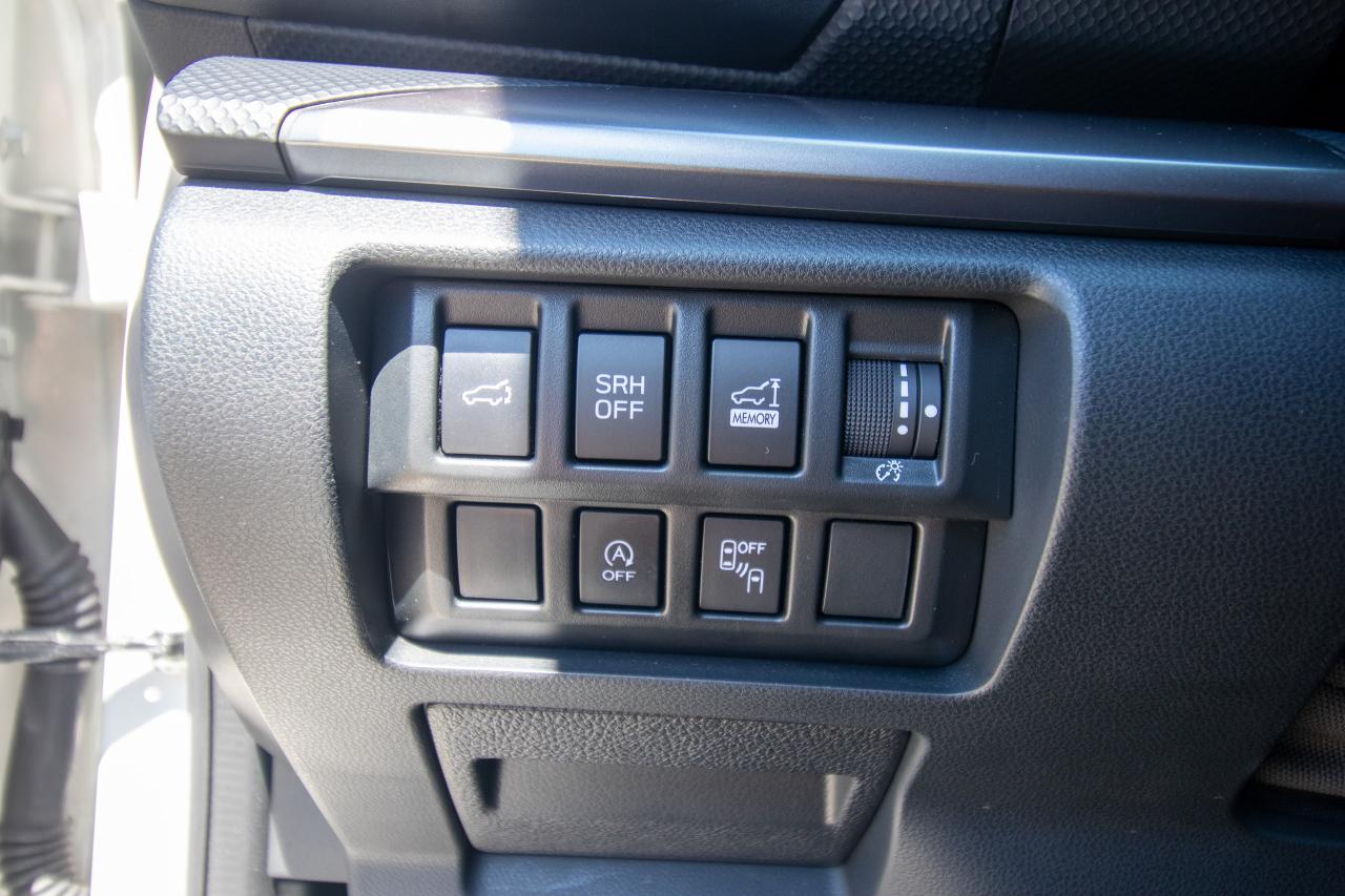 2022 Subaru Forester Touring CVT Photo5