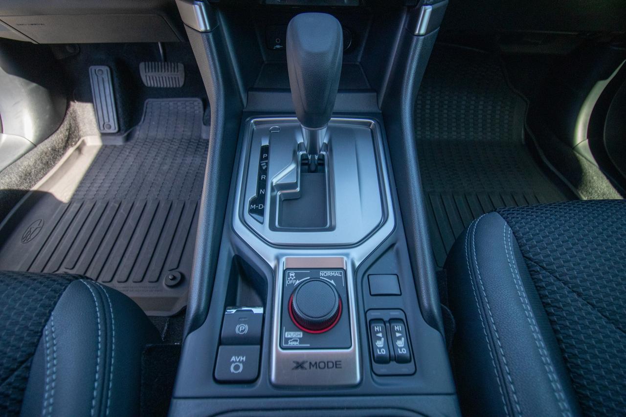 2022 Subaru Forester Touring CVT Photo5