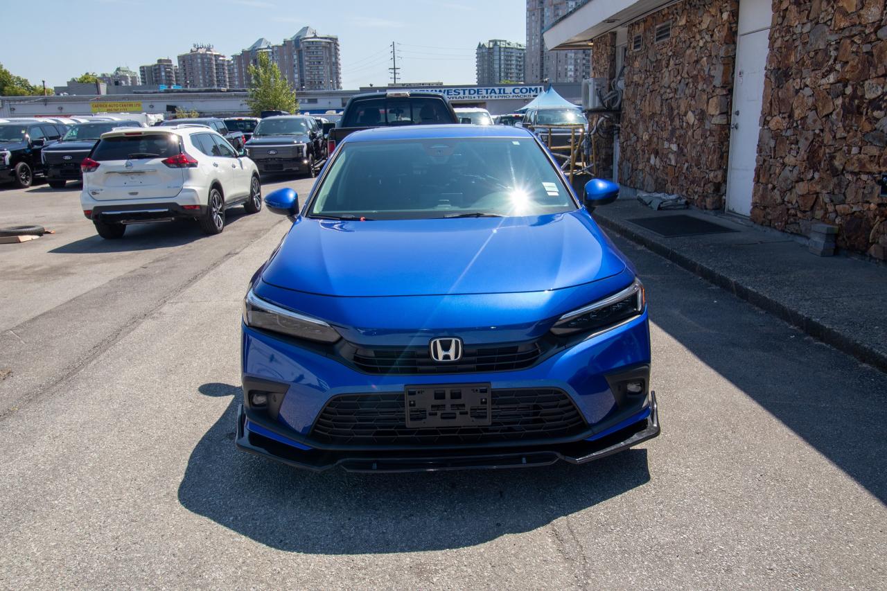 2023 Honda Civic Touring Photo3