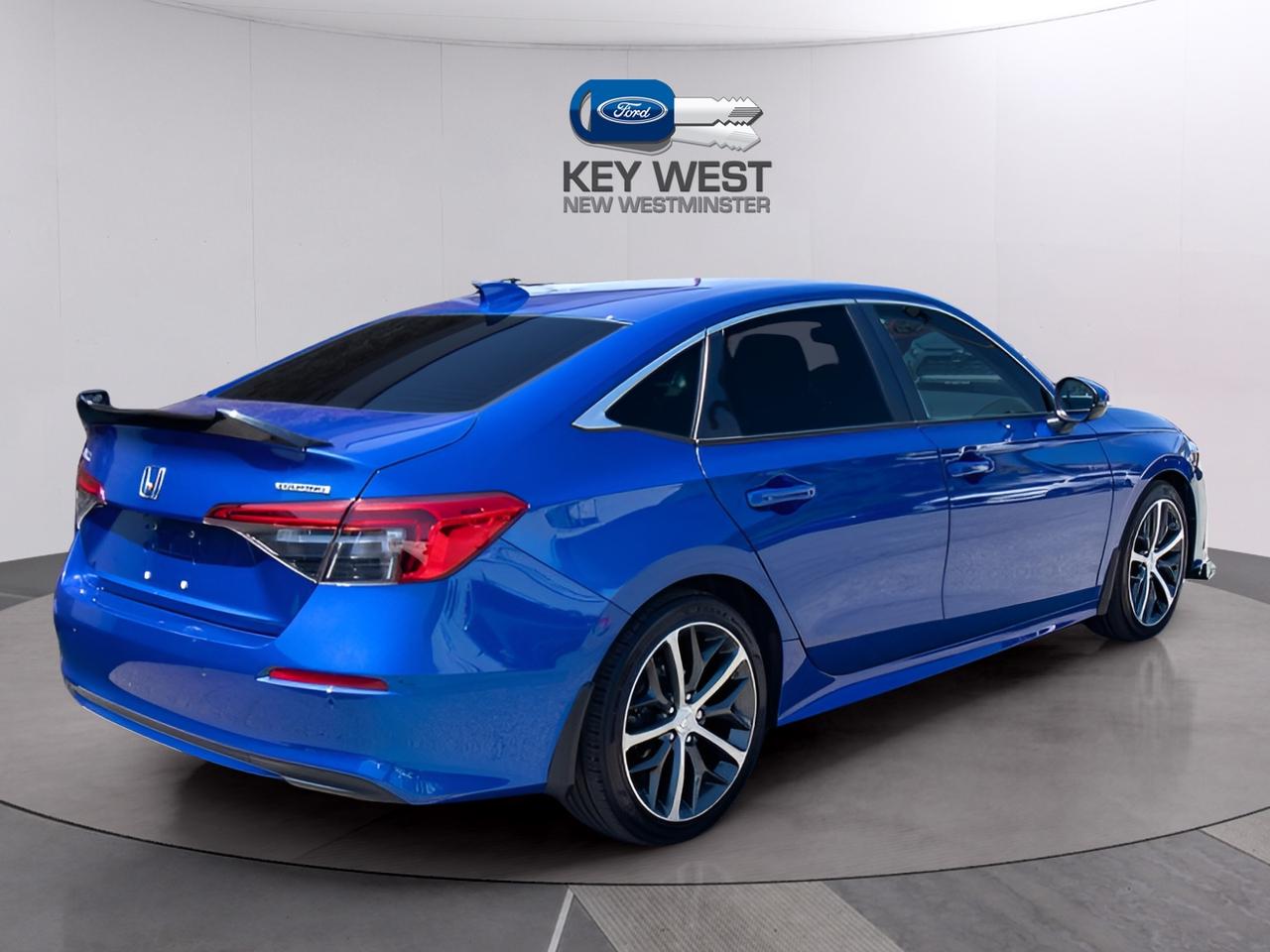 2023 Honda Civic Touring Photo4