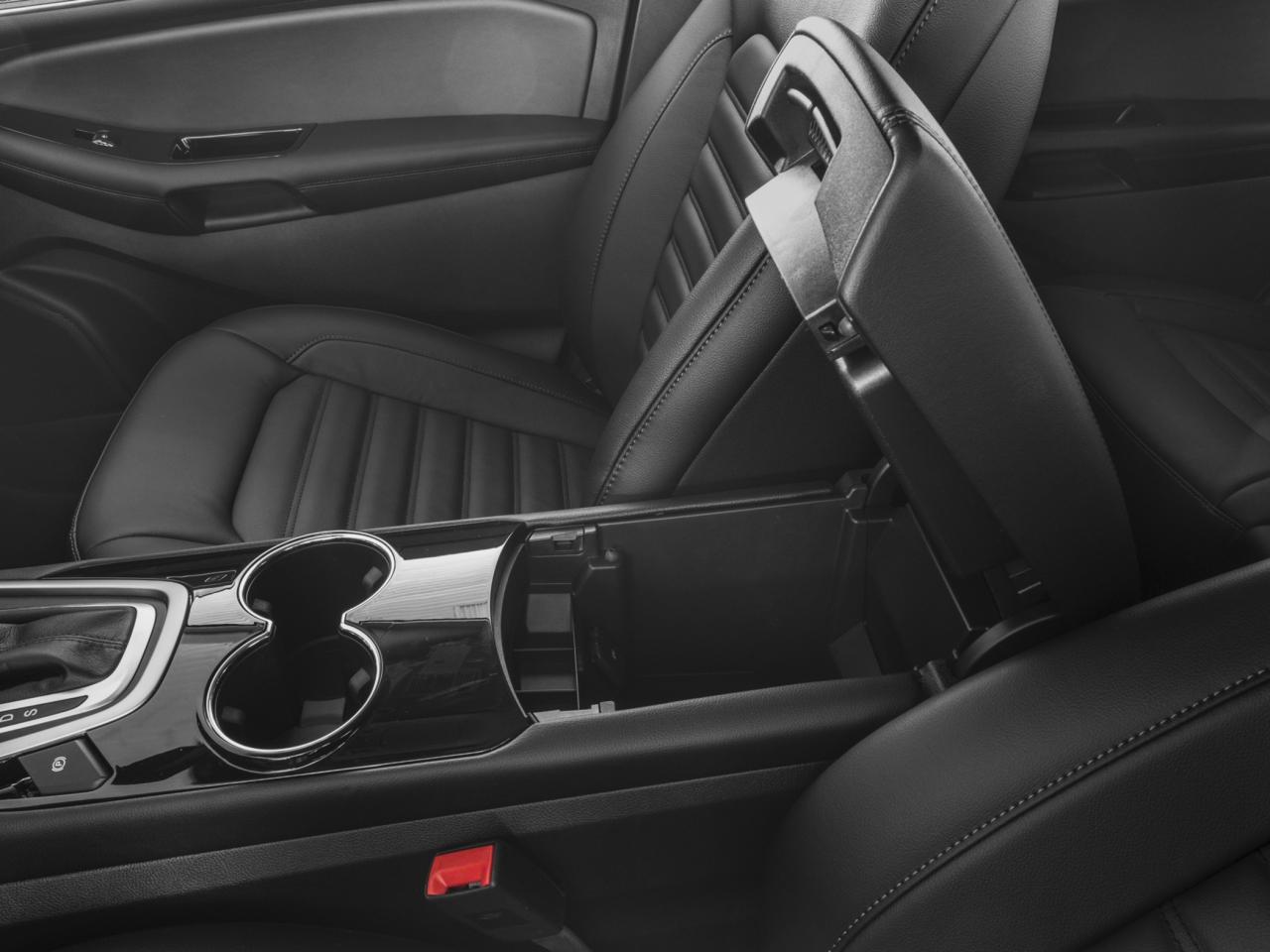 2016 Ford Edge Titanium Photo5