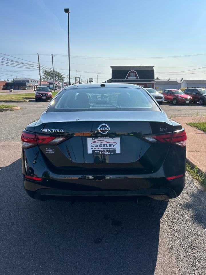 2020 Nissan Sentra SV Photo4