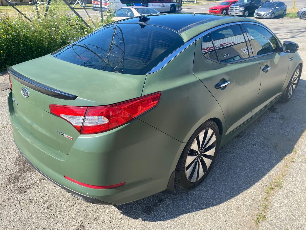 2011 Kia Optima Turbo SX - Photo #9