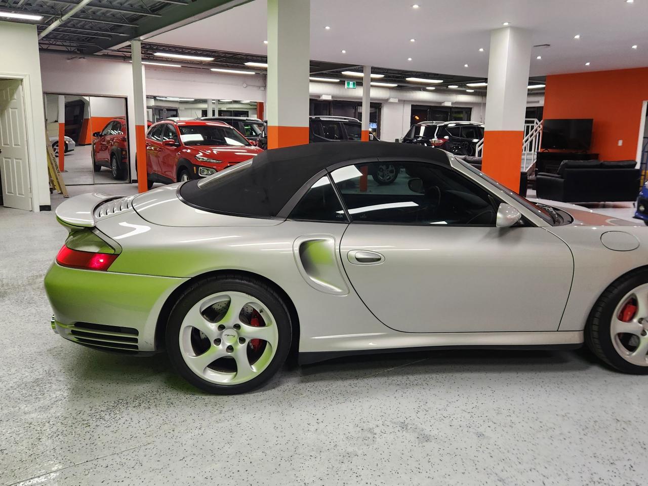 2004 Porsche 911 TURBO - Photo #33