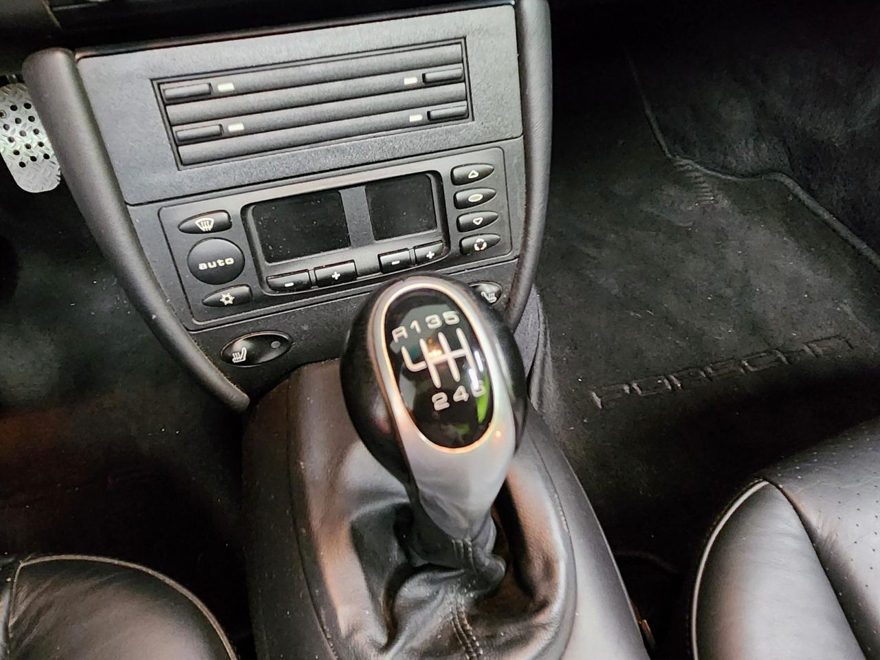 2004 Porsche 911 TURBO - Photo #22