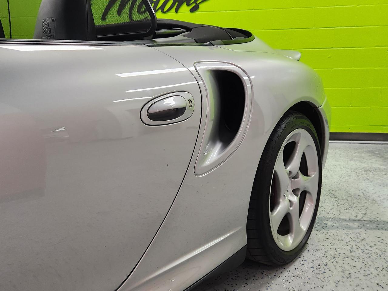 2004 Porsche 911 TURBO - Photo #9