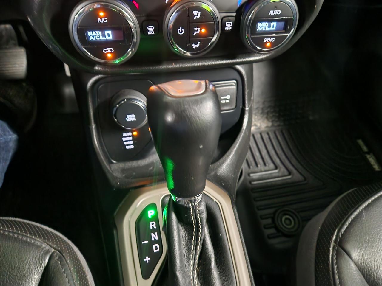 2016 Jeep Renegade Limited - Photo #26
