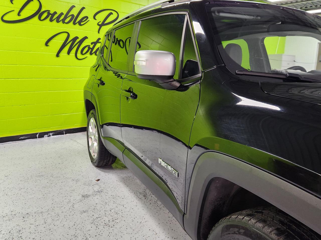 2016 Jeep Renegade Limited - Photo #5