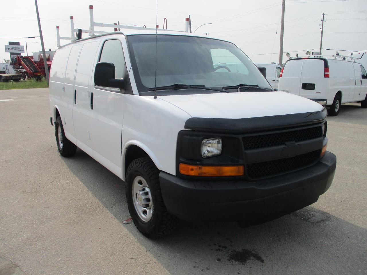 2013 Chevrolet Express Cargo Van  - Photo #3