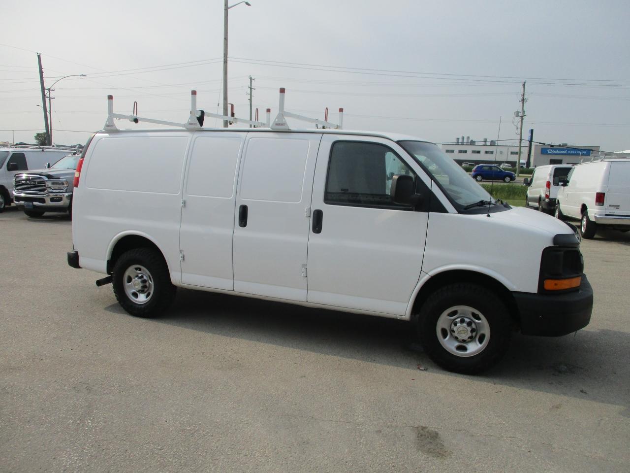 2013 Chevrolet Express Cargo Van  - Photo #4
