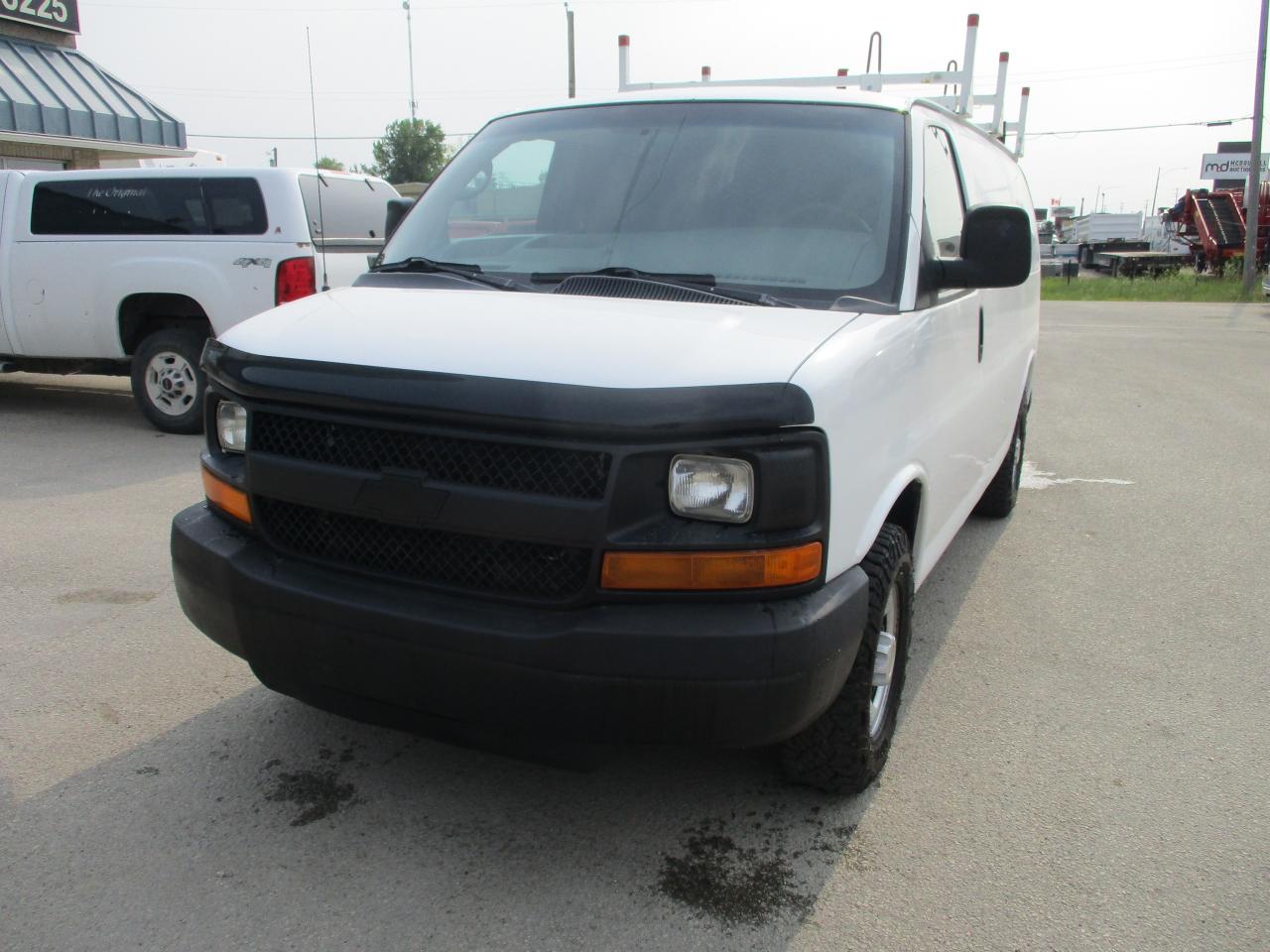 2013 Chevrolet Express Cargo Van  - Photo #2