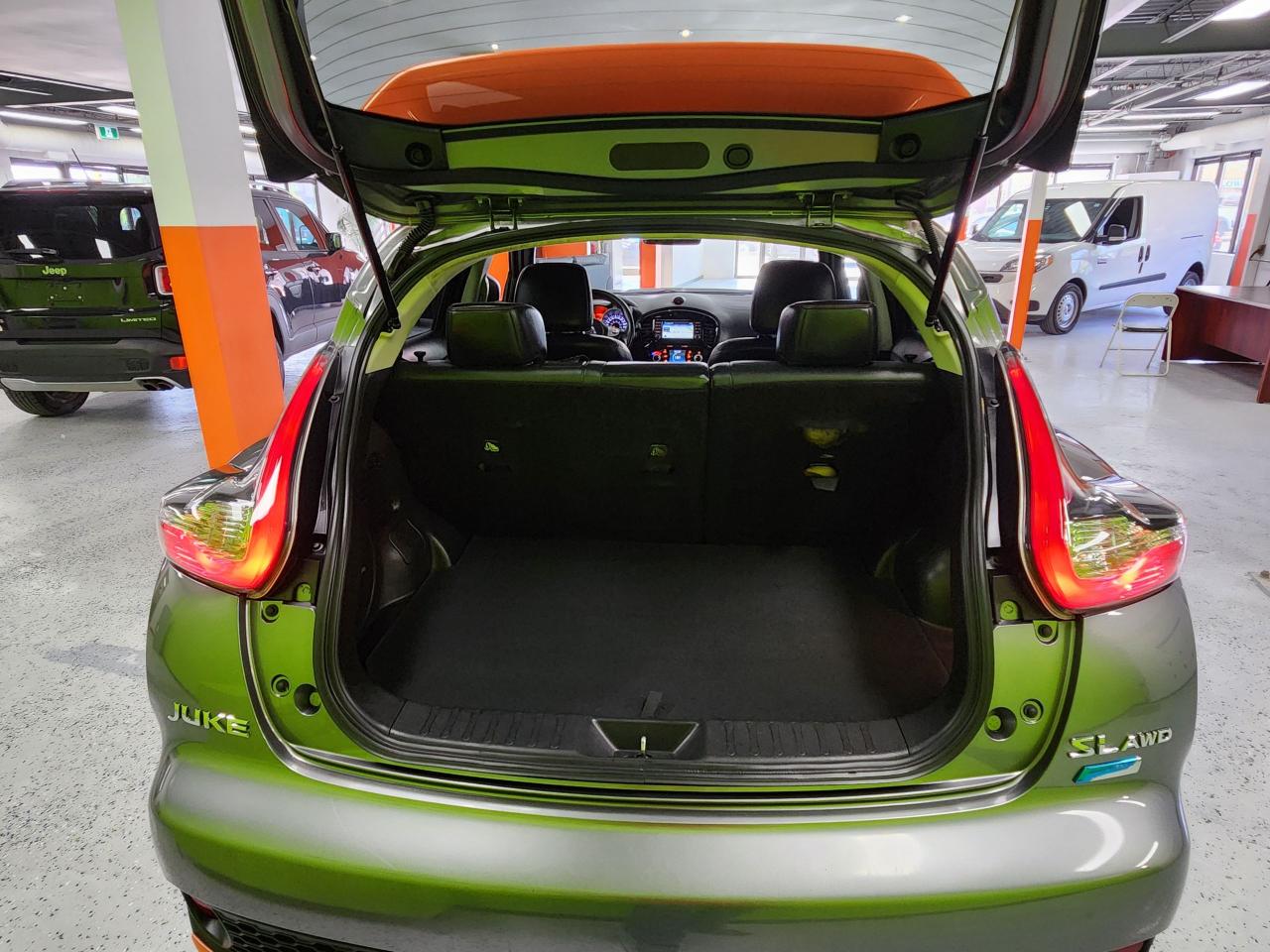 2015 Nissan Juke SL - Photo #9