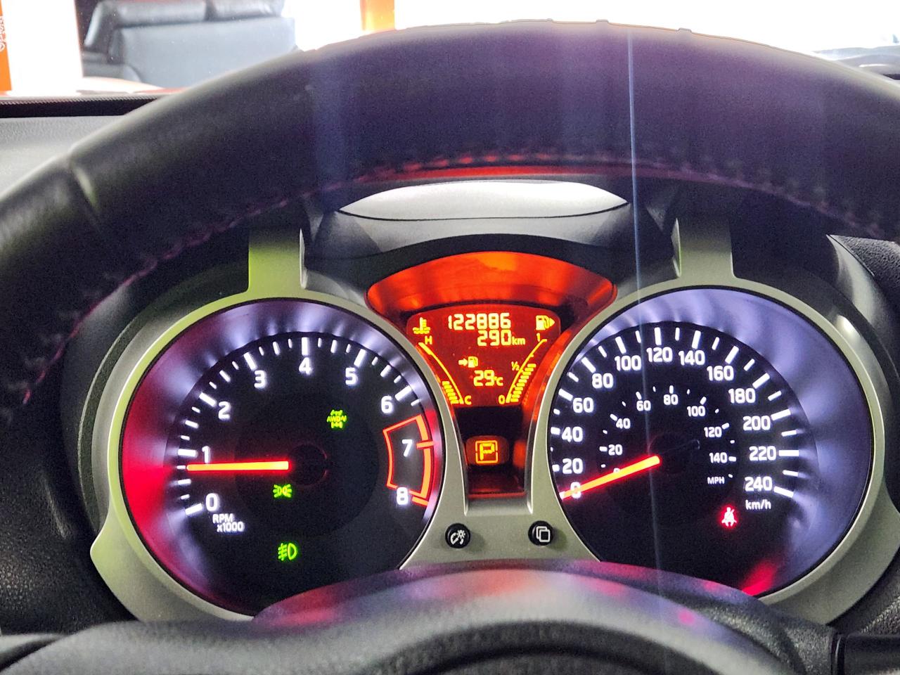 2015 Nissan Juke SL - Photo #25