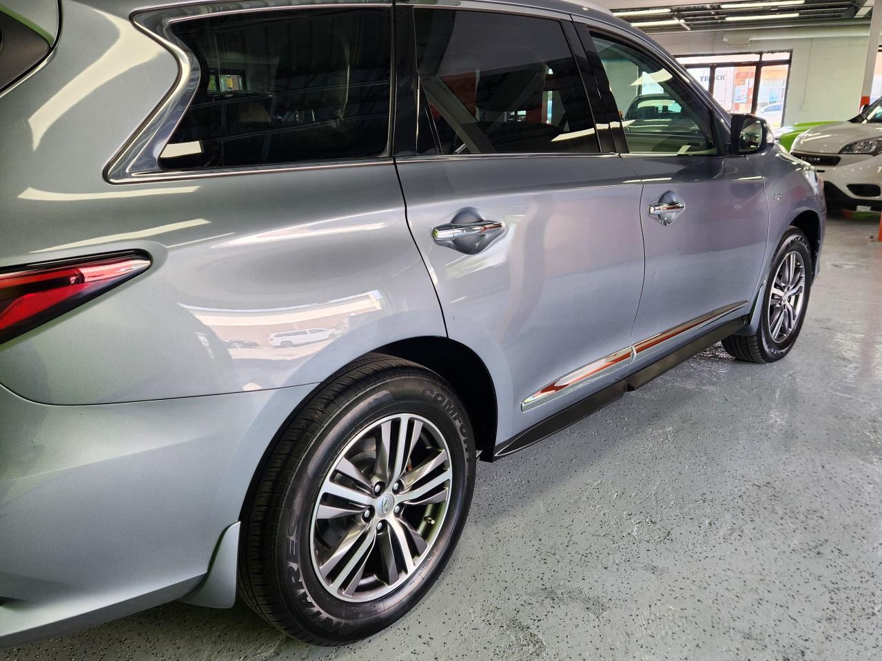 2016 Infiniti QX60  - Photo #12