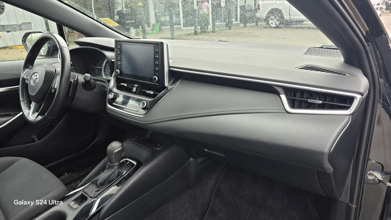 2020 Toyota Corolla SE - Photo #10