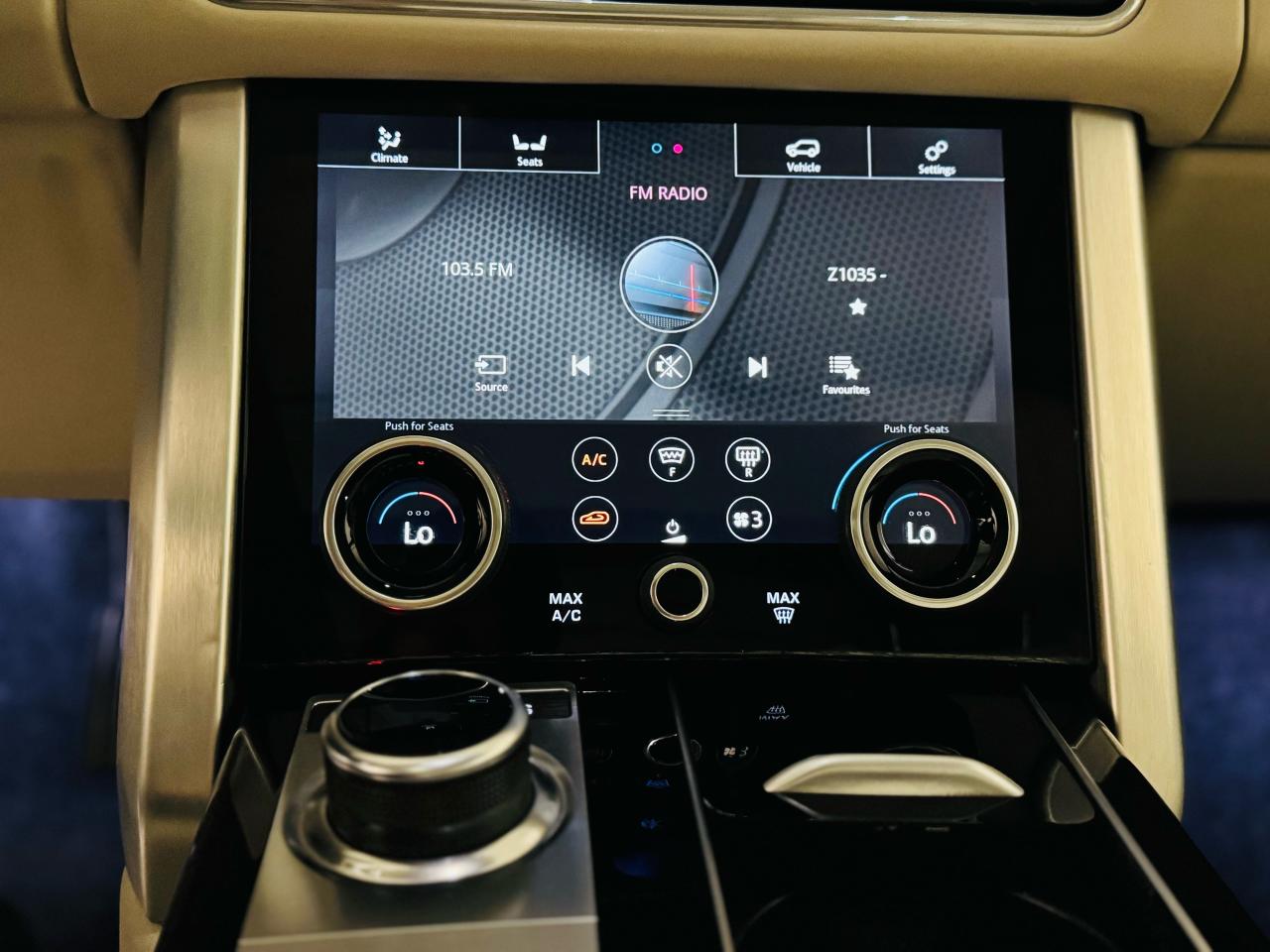 2019 Land Rover Range Rover V8 Supercharged SWB - Photo #14