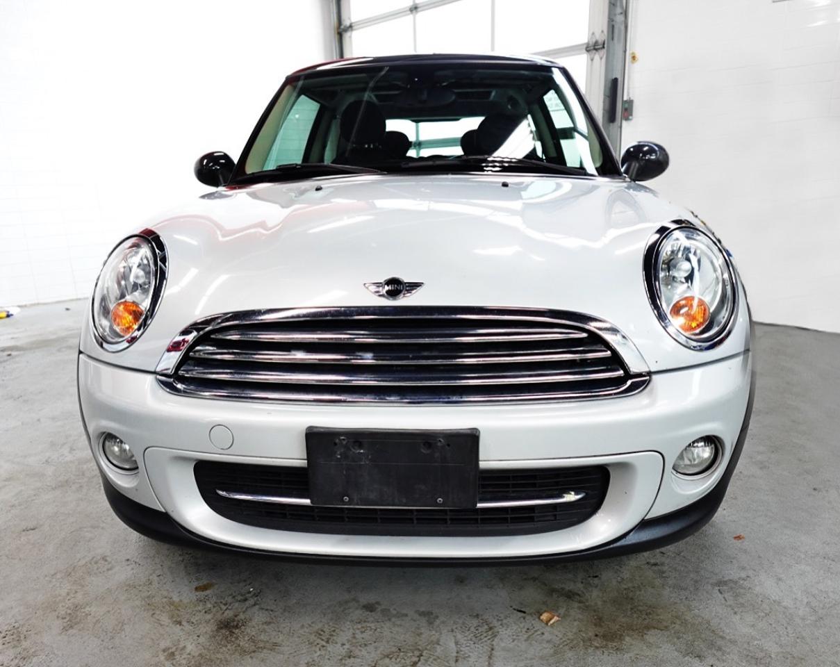 2013 MINI Cooper 2DR HARDTOP, NO ACCIDENT, FULLY SERVICED, PANOROOF - Photo #2