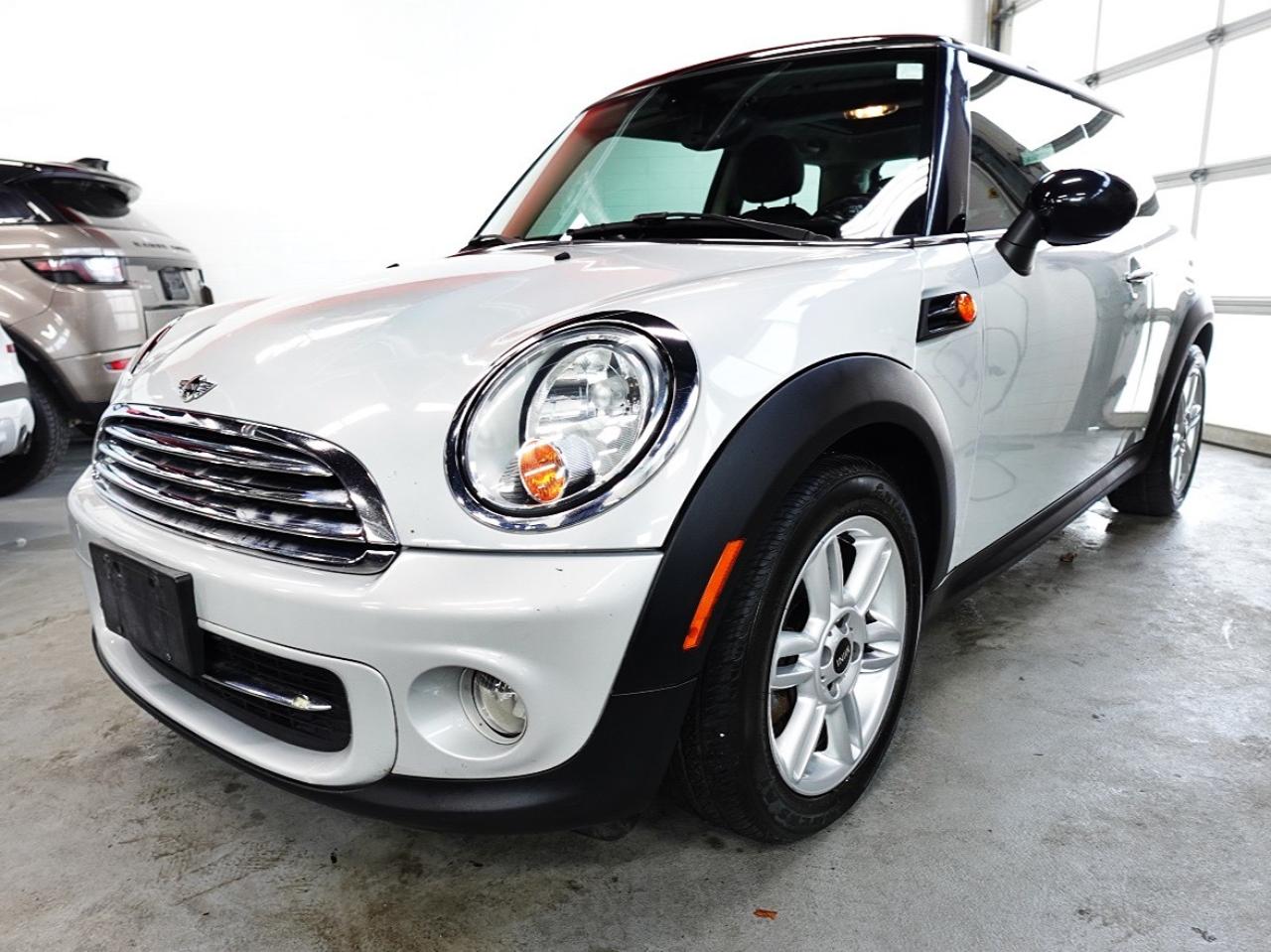 2013 MINI Cooper 2DR HARDTOP, NO ACCIDENT, FULLY SERVICED, PANOROOF - Photo #3