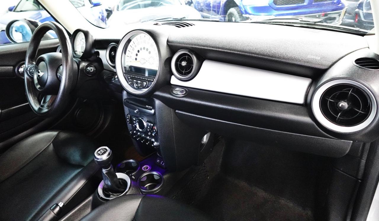 2013 MINI Cooper 2DR HARDTOP, NO ACCIDENT, FULLY SERVICED, PANOROOF - Photo #20