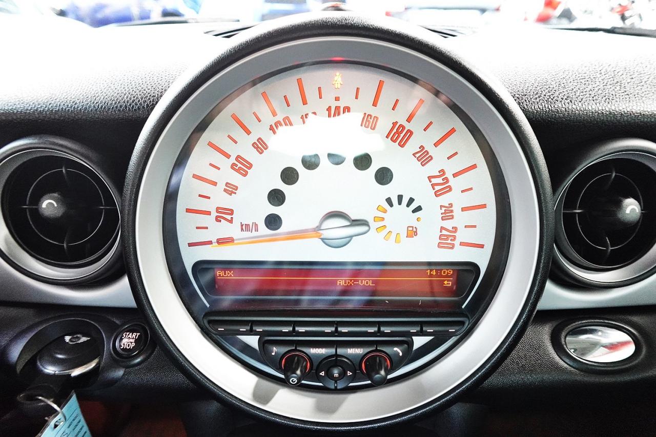 2013 MINI Cooper 2DR HARDTOP, NO ACCIDENT, FULLY SERVICED, PANOROOF - Photo #23