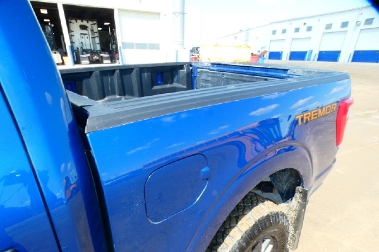 2022 Ford F-150 Tremor w/cloth seats, NAV, BUC - Photo #16