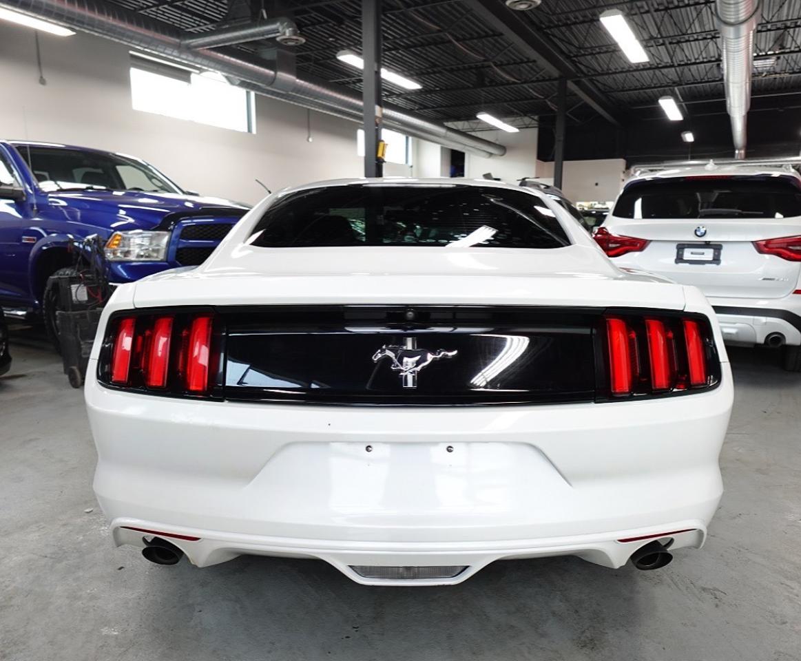 2017 Ford Mustang V6 - LOW KM, NO ACCIDENT, DEALER MAINTAINED - Photo #5