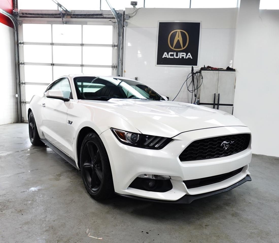 2017 Ford Mustang V6 - LOW KM, NO ACCIDENT, DEALER MAINTAINED - Photo #1