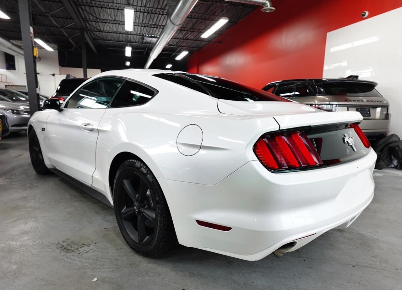 2017 Ford Mustang V6 - LOW KM, NO ACCIDENT, DEALER MAINTAINED - Photo #6