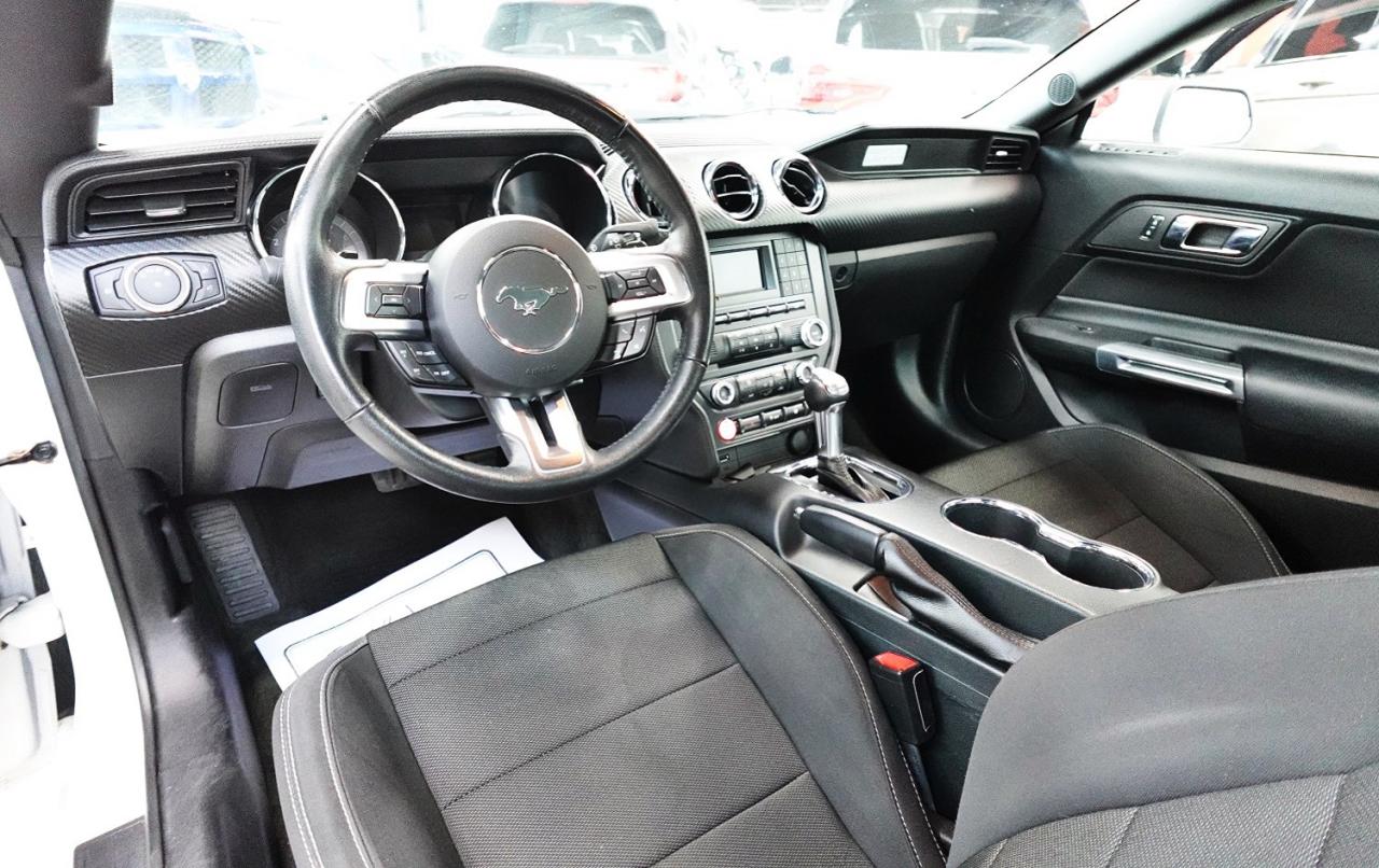 2017 Ford Mustang V6 - LOW KM, NO ACCIDENT, DEALER MAINTAINED - Photo #14