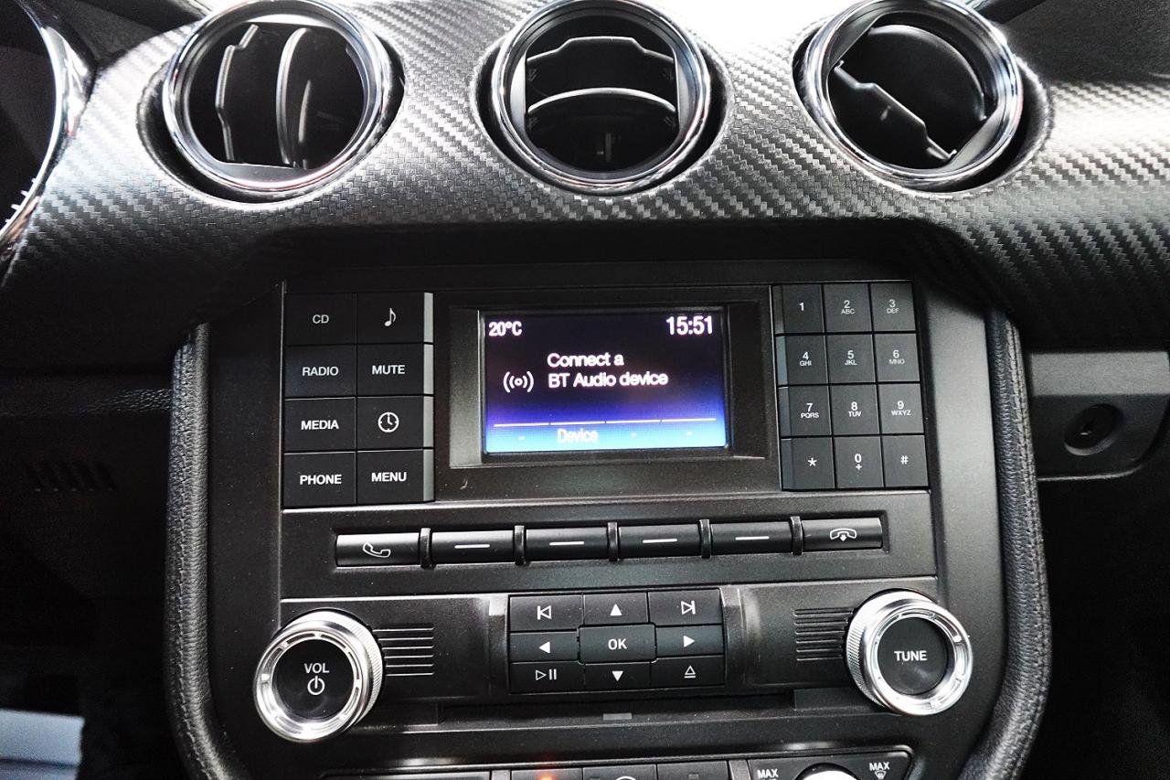 2017 Ford Mustang V6 - LOW KM, NO ACCIDENT, DEALER MAINTAINED - Photo #20