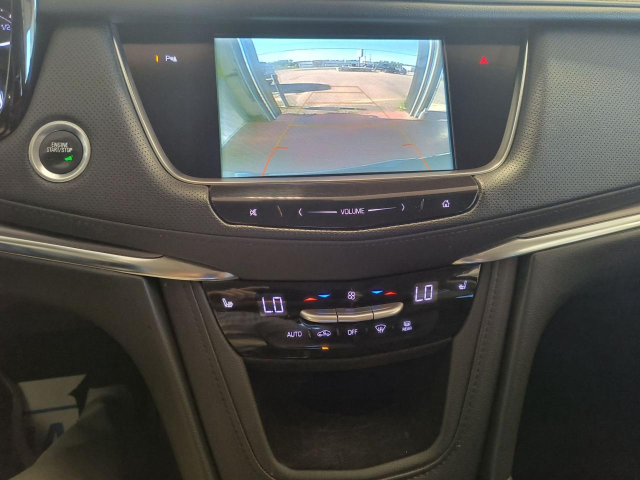 2018 Cadillac XT5 Luxury AWD Photo0