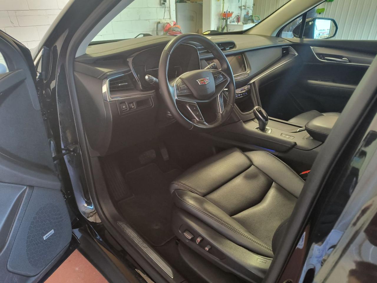 2018 Cadillac XT5 Luxury AWD Photo0