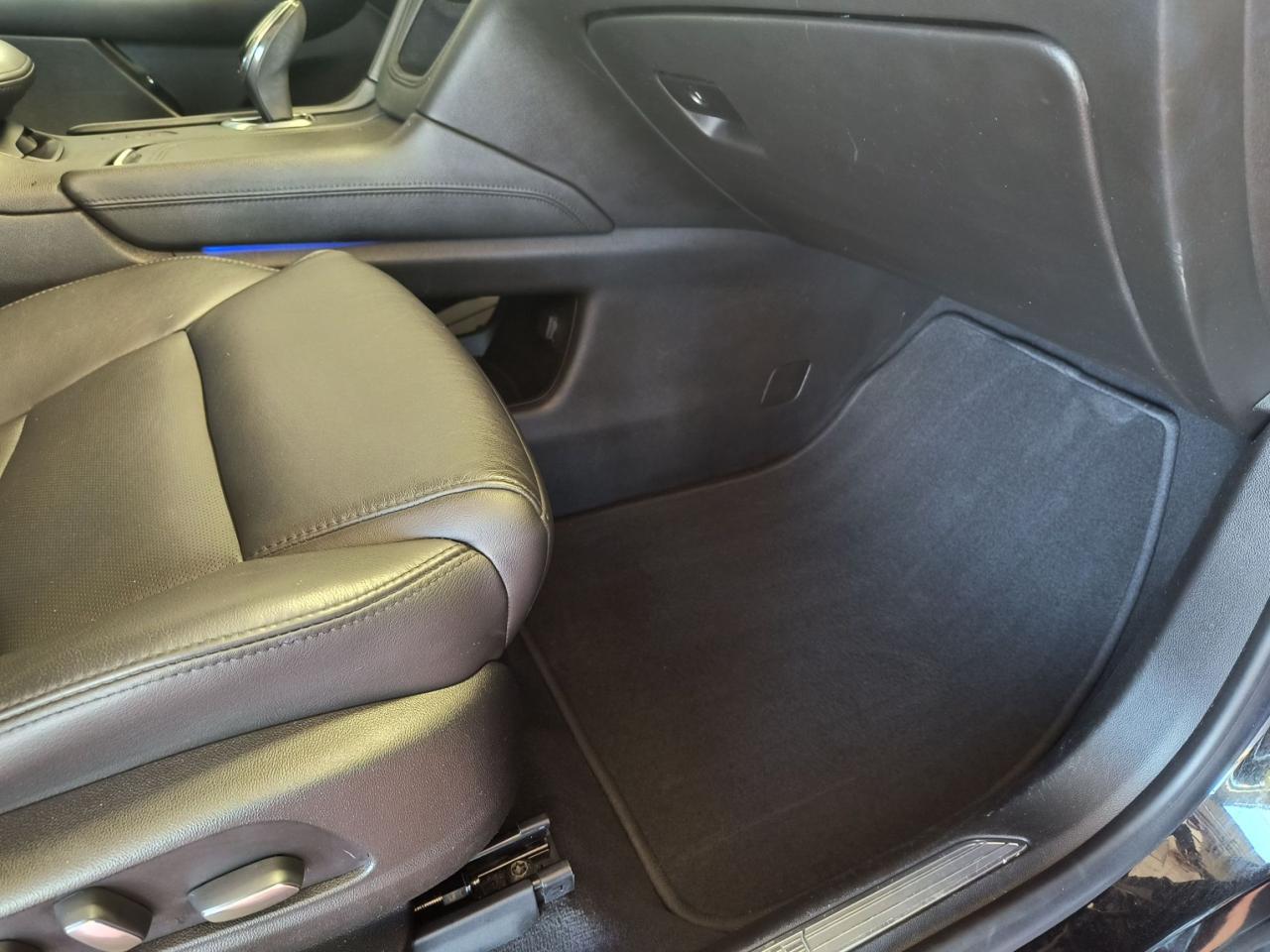 2018 Cadillac XT5 Luxury AWD Photo0