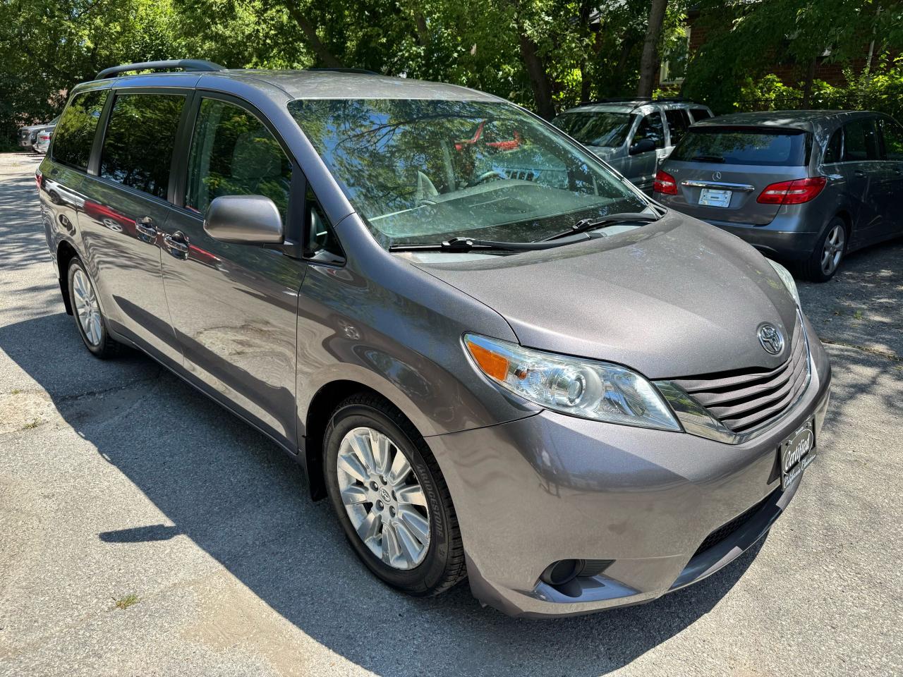 2015 Toyota Sienna LE - Photo #7