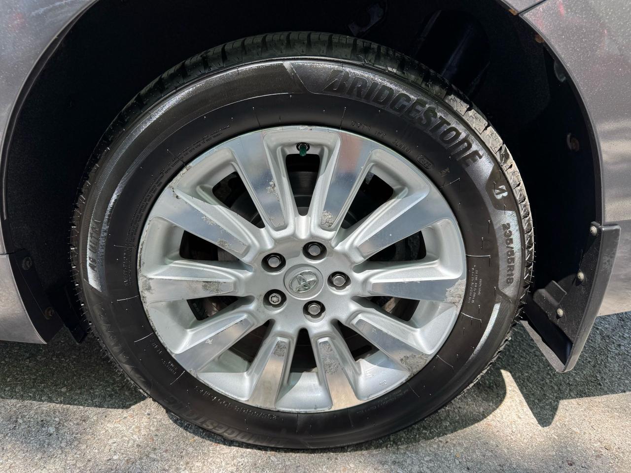 2015 Toyota Sienna LE - Photo #20