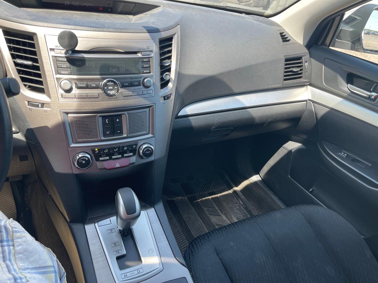 2011 Subaru Outback 2.5i Sport - Photo #9