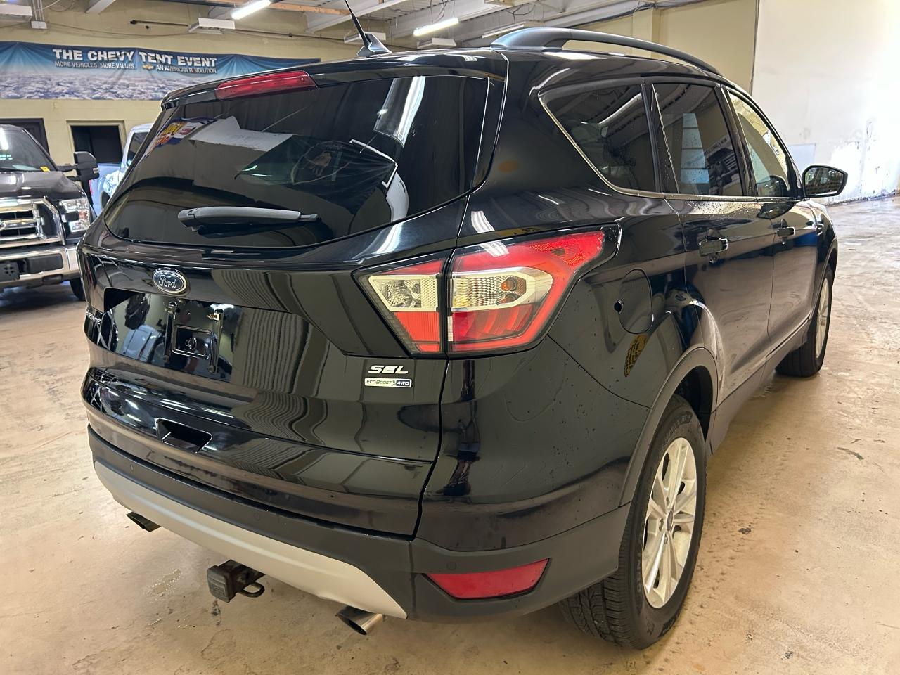 2018 Ford Escape SEL - Photo #4
