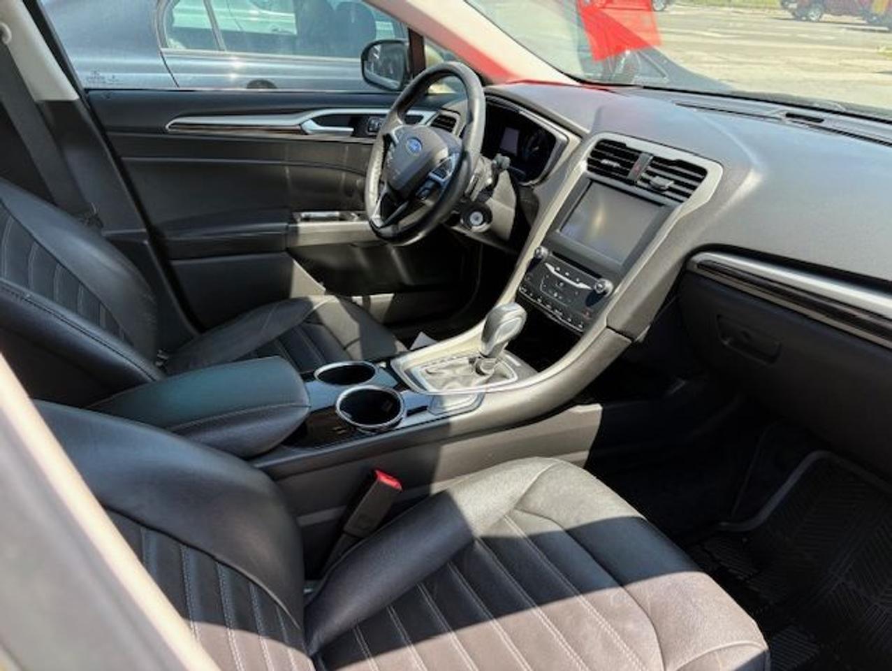 2013 Ford Fusion SE Photo