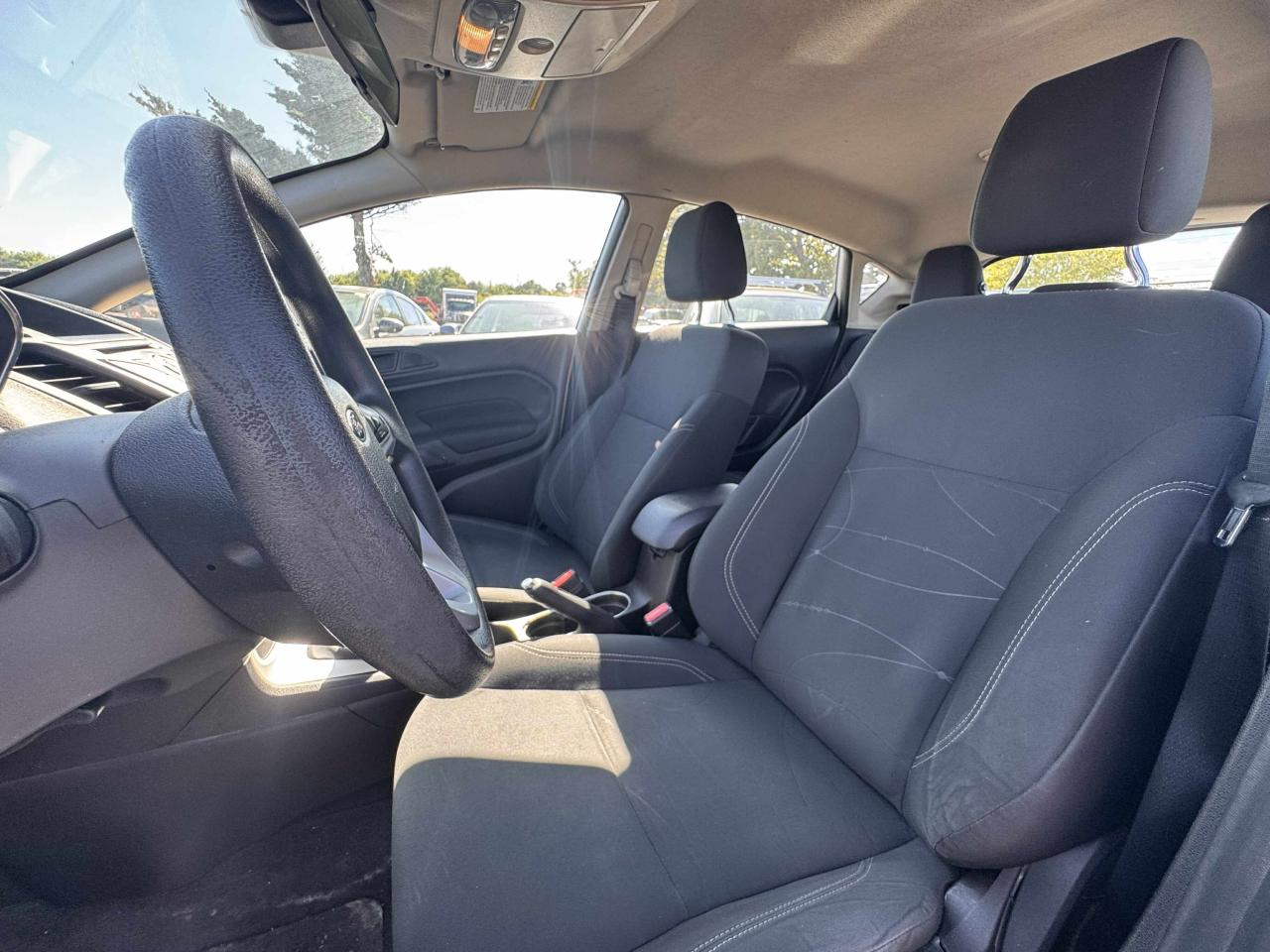 2017 Ford Fiesta SE - Photo #9