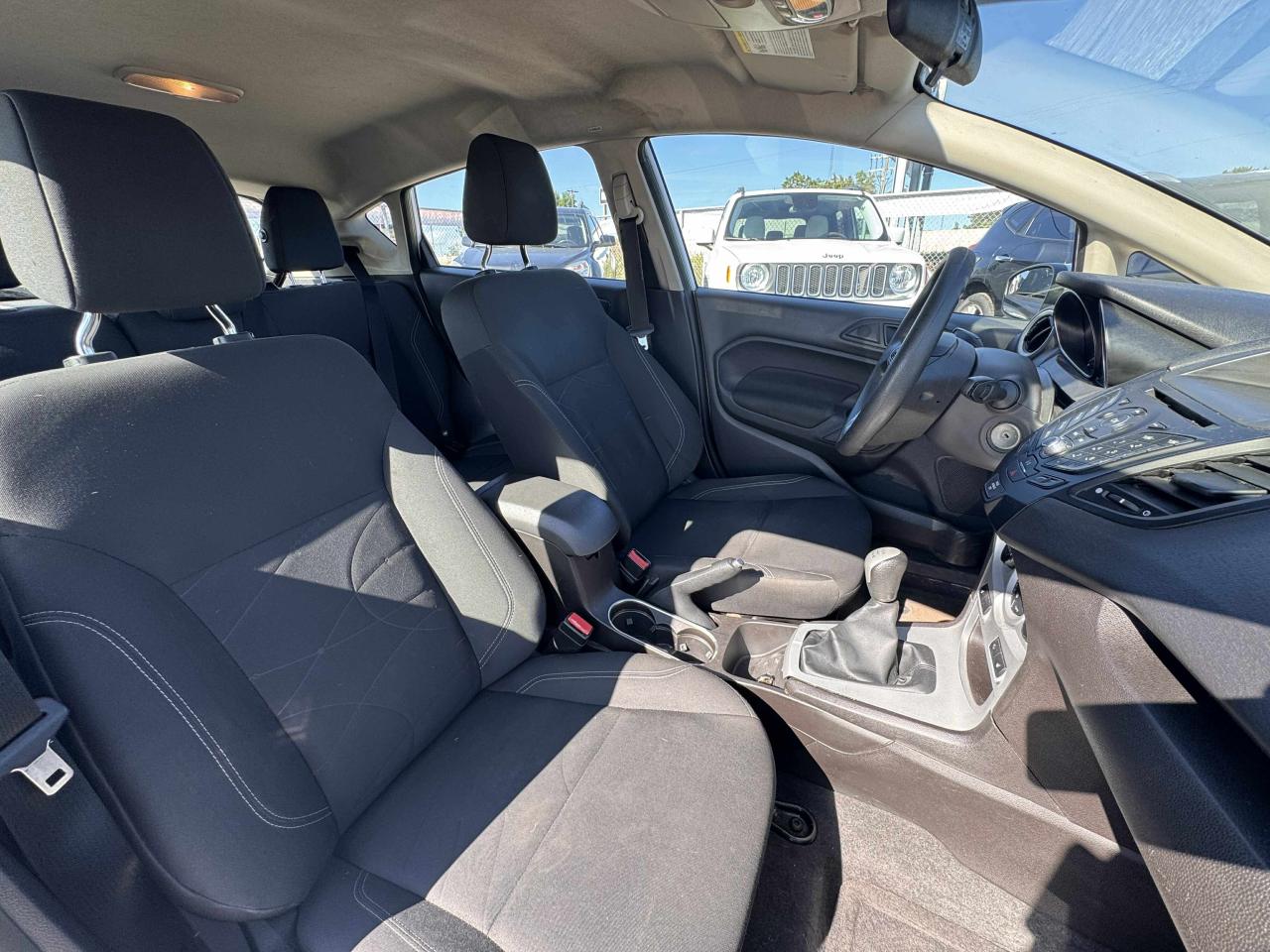 2017 Ford Fiesta SE - Photo #10