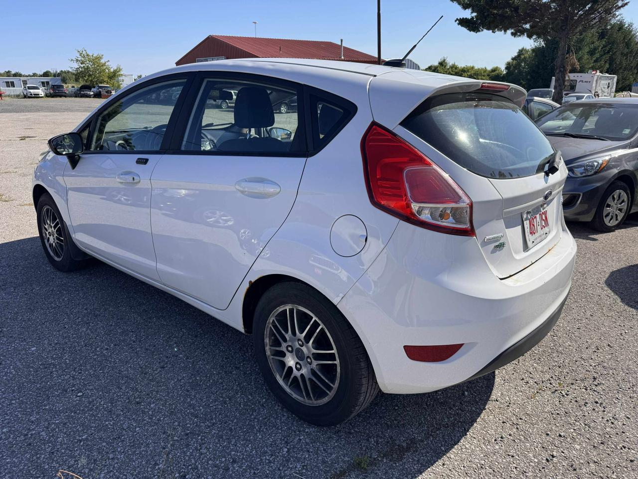 2017 Ford Fiesta SE - Photo #5