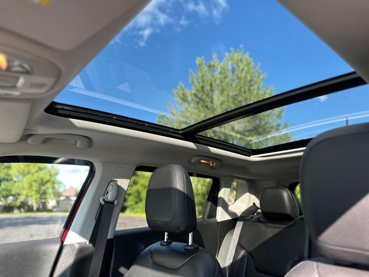 2020 Jeep Compass LIMITED - Photo #16