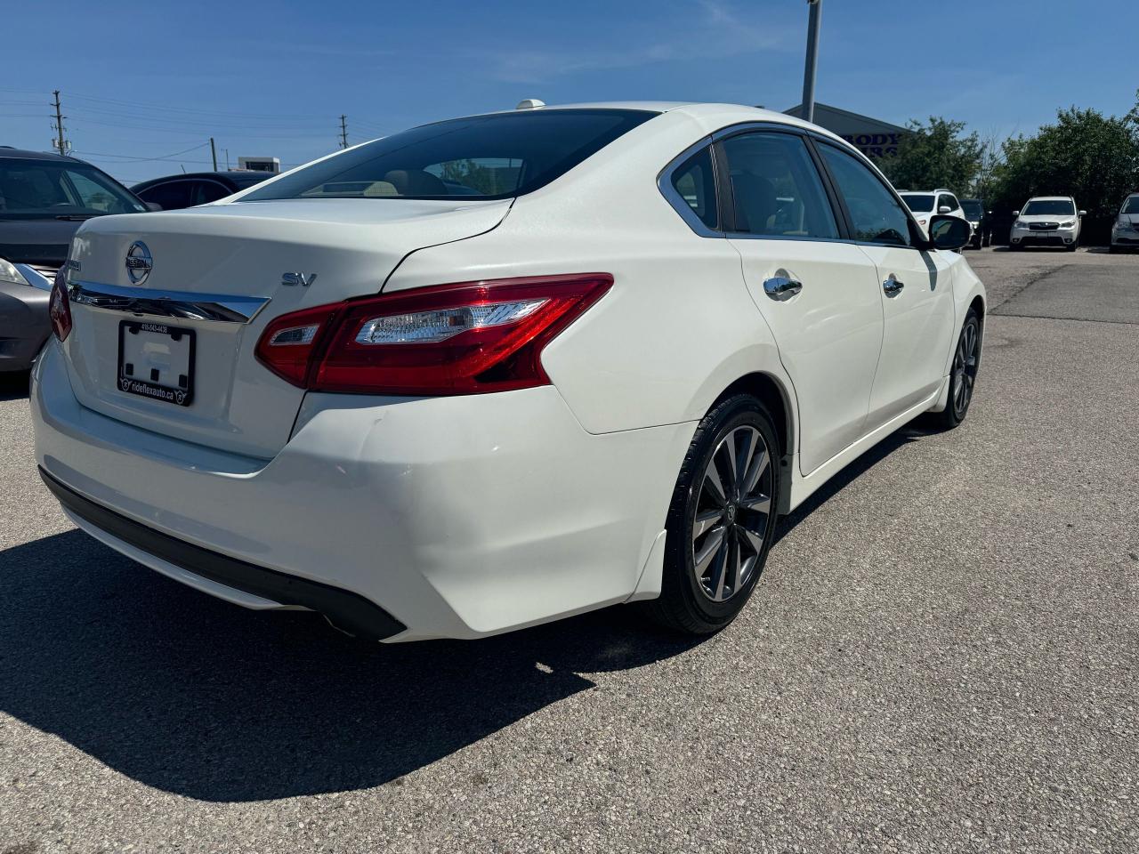 2016 Nissan Altima 2.5 SL Tech - Photo #5