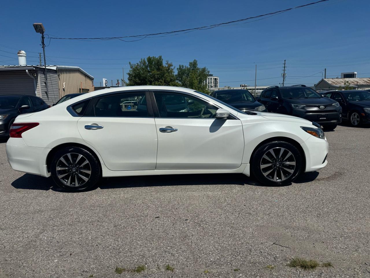 2016 Nissan Altima 2.5 SL Tech Photo3