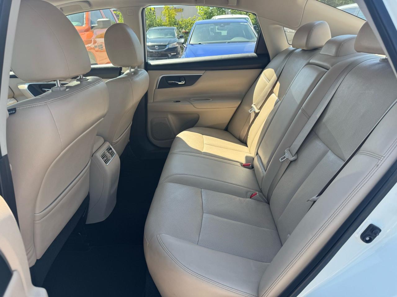 2016 Nissan Altima 2.5 SL Tech - Photo #11