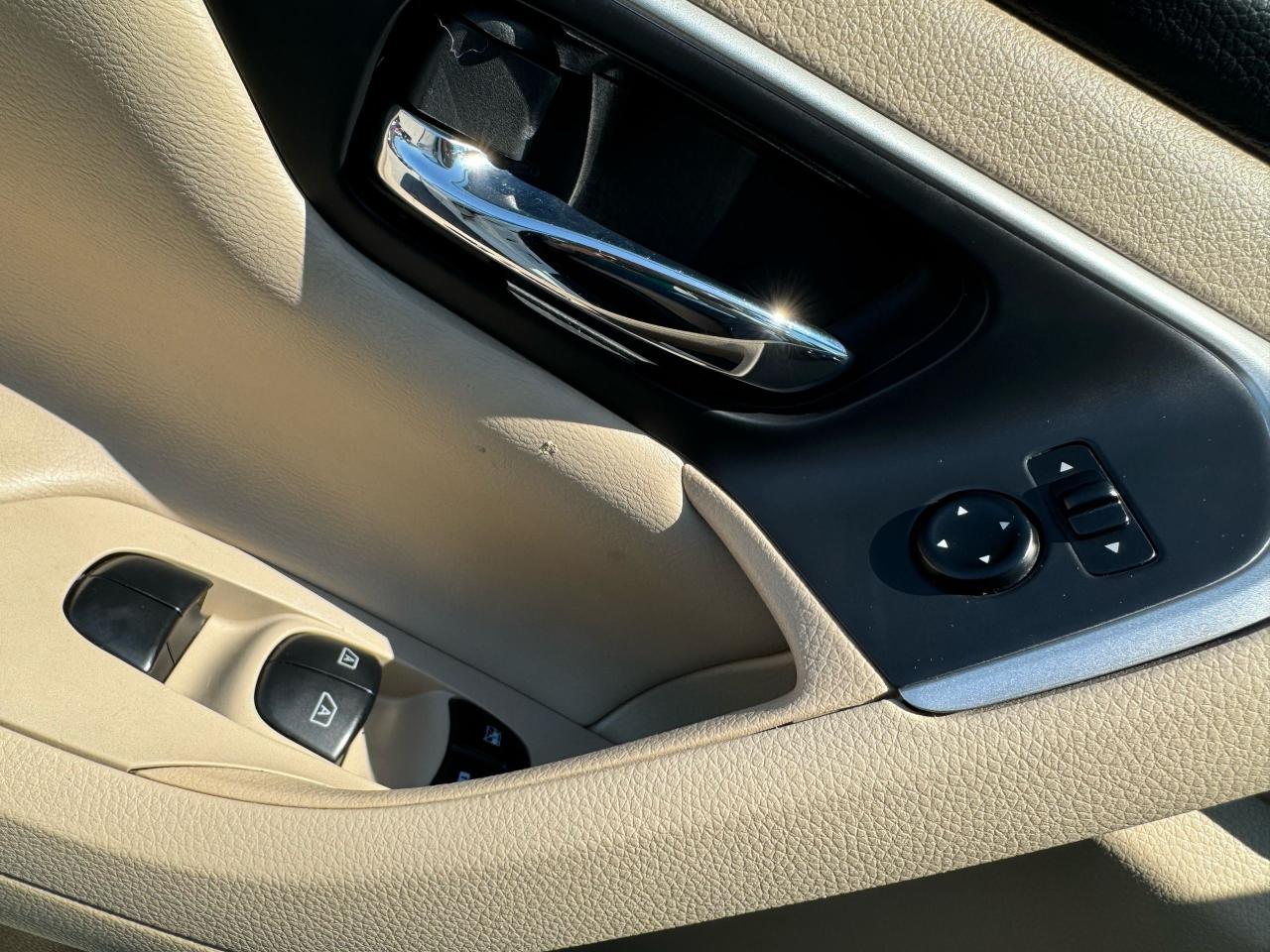 2016 Nissan Altima 2.5 SL Tech - Photo #18