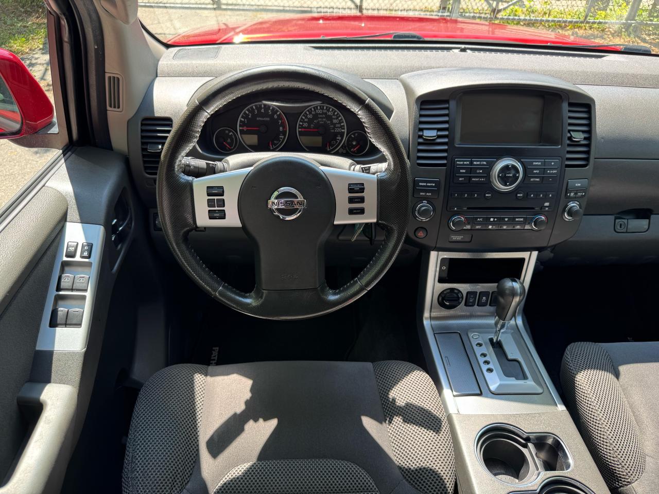 2012 Nissan Pathfinder SV - 4X4 - Photo #10
