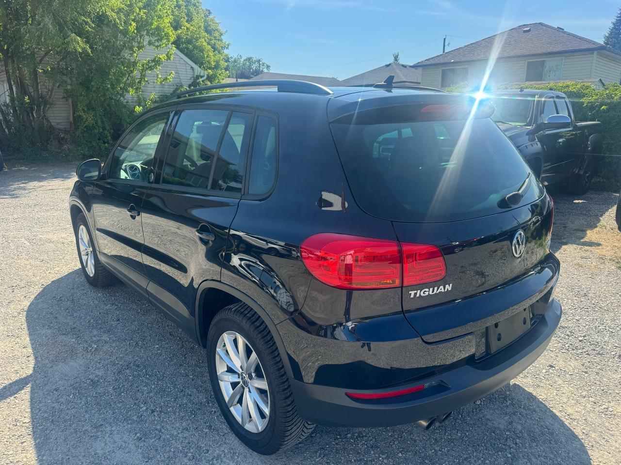 2017 Volkswagen Tiguan Wolfsburg Edition - Photo #3